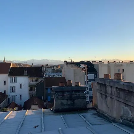 Apartmán T4 Centre De Pau, Wifi, Calme Et Confortable